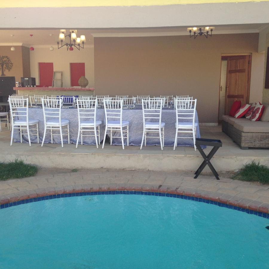 غابورون Sunflower Court Bed And Breakfast المظهر الخارجي الصورة